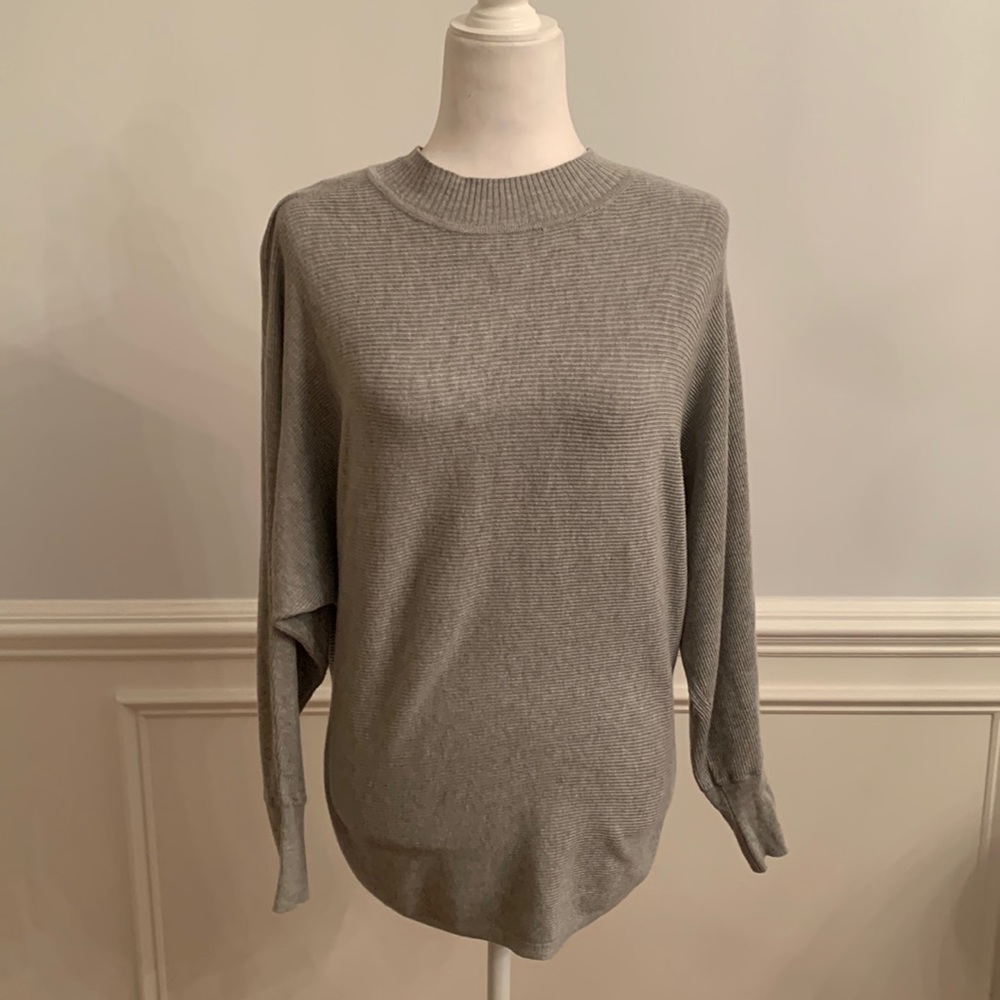 Primark Gray Shirt With Zipper In Back Of Shirt. Size Small.